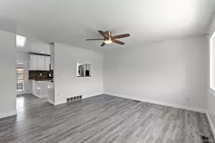 659 S Newark Ct, Aurora, CO 80012 - Photo 9