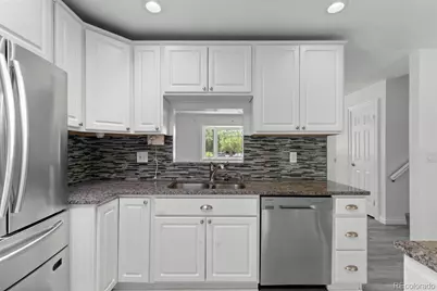 659 S Newark Court, Aurora, CO 80012 - Photo 15