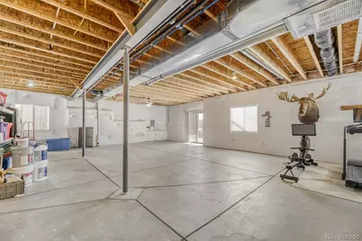 8247 S Country Club Parkway, Aurora, CO 80016 - Photo 23