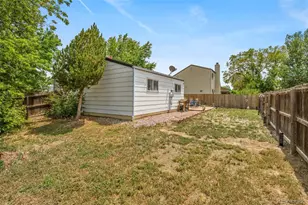 1927 Cathay Ct, Aurora, CO 80011 - Photo 23