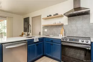 1410 S Vaughn Cir, Aurora, CO 80012 - Photo 13
