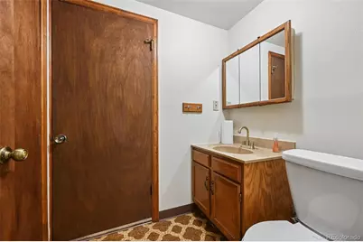 82 S Eagle Circle, Aurora, CO 80012 - Photo 23