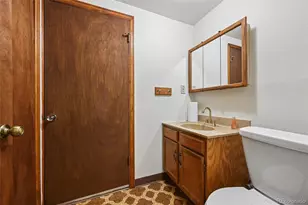 82 S Eagle Cir, Aurora, CO 80012 - Photo 23