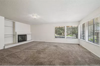 82 S Eagle Circle, Aurora, CO 80012 - Photo 9