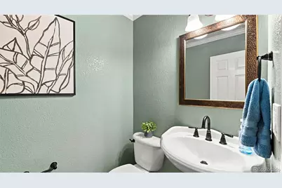 19332 E Berry Place, Aurora, CO 80015 - Photo 17