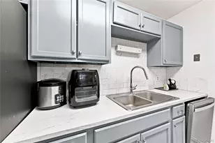 147 Paris Cir, Aurora, CO 80011 - Photo 7