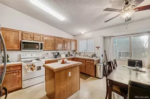 19356 E 40th Pl, Denver, CO 80249 - Photo 7