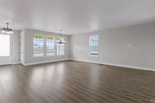 24207 E 53rd Dr, Aurora, CO 80019 - Photo 9