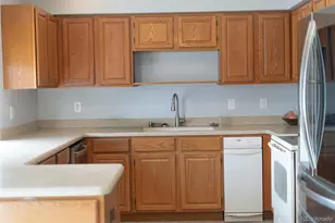 1540 S Troy St, Aurora, CO 80012 - Photo 9