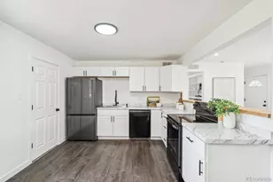 1330 Oak Pl, Thornton, CO 80229 - Photo 7