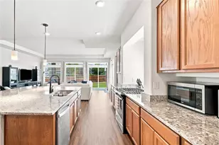 58 S Oak Hill Ct, Aurora, CO 80018 - Photo 9