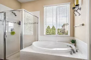 24377 E Davies Pl, Aurora, CO 80016 - Photo 17