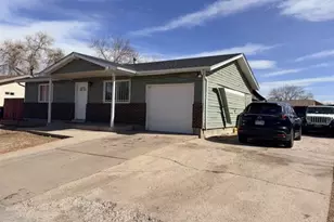 5320 Worchester St, Denver, CO 80239 - Photo 3