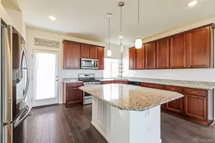 26198 E Maple Dr, Aurora, CO 80018 - Photo 5