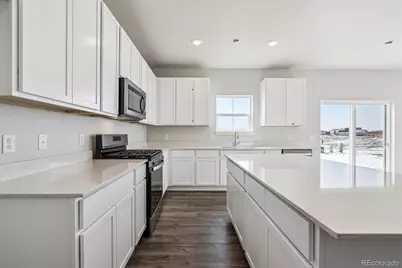 9424 Danube Street, Commerce City, CO 80022 - Photo 3