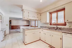 3701 S Peach Way, Denver, CO 80237 - Photo 11