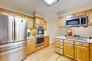 11 Robincrest Ln, Littleton, CO 80123 - Photo 9