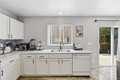 8457 Jason Ct, Denver, CO 80260 - Photo 9