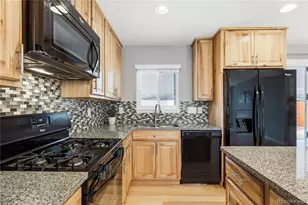 1809 E Cottonwood St, Broomfield, CO 80020 - Photo 11