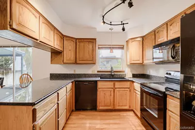 18555 E Saratoga Place, Aurora, CO 80015 - Photo 9