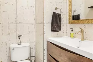 2527 Tremont Pl, Denver, CO 80205 - Photo 9