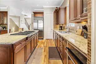 2527 Tremont Pl, Denver, CO 80205 - Photo 3
