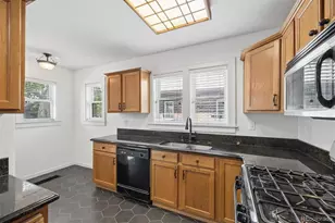 2277 Ivanhoe St, Denver, CO 80207 - Photo 11