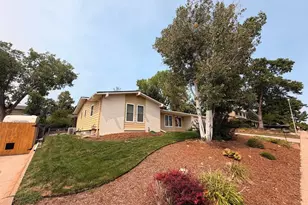 5255 Camargo Rd, Littleton, CO 80123 - Photo 5
