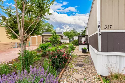 1614 Van Buren Way, Aurora, CO 80011 - Photo 23