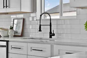 61800 E 32nd Ct, Strasburg, CO 80136 - Photo 7