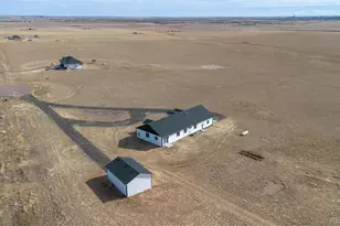 61800 E 32nd Ct, Strasburg, CO 80136 - Photo 21