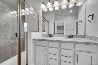 10539 E 25th Drive, Aurora, CO 80010 - Photo 21