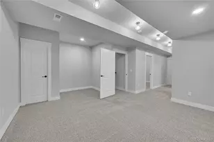 10539 E 25th Dr, Aurora, CO 80010 - Photo 27