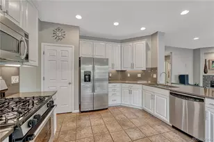 5625 S Buchanan St, Aurora, CO 80016 - Photo 13