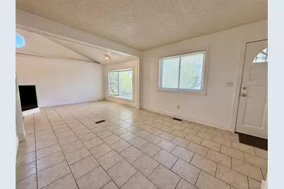 1865 S Ivory Court, Aurora, CO 80017 - Photo 3