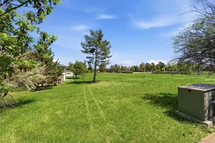 138 S Nome St, Aurora, CO 80012 - Photo 17