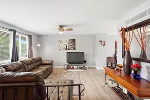 984 S Victor Way, Aurora, CO 80012 - Photo 3