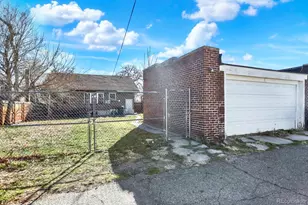 2451 N York St, Denver, CO 80205 - Photo 13