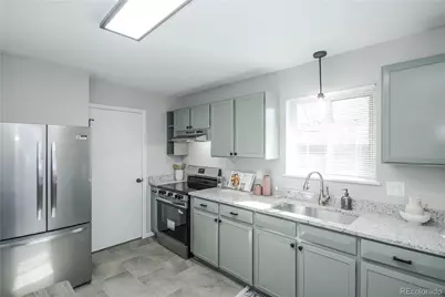 842 S Worchester Street, Aurora, CO 80012 - Photo 7