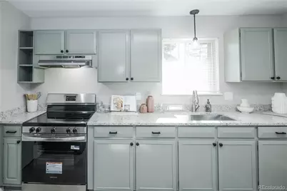 842 S Worchester Street, Aurora, CO 80012 - Photo 9