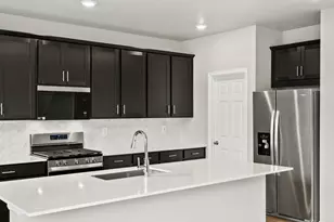 1607 Nathan River Dr, Windsor, CO 80550 - Photo 7