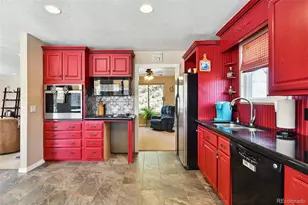 10290 W Saratoga Pl, Littleton, CO 80127 - Photo 7