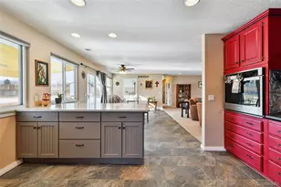 10290 W Saratoga Pl, Littleton, CO 80127 - Photo 9