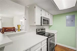942 S Walden St, Aurora, CO 80017 - Photo 7