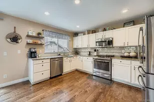 3051 S Espana Way, Aurora, CO 80013 - Photo 5