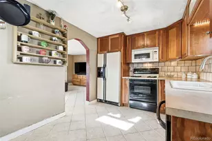 90 S Kendall St, Lakewood, CO 80226 - Photo 15