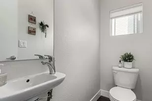5523 W 10th Ave, Lakewood, CO 80214 - Photo 11