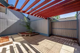 2522 S Worchester Ct, Aurora, CO 80014 - Photo 9