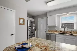 10386 W Dartmouth Ave, Lakewood, CO 80227 - Photo 9