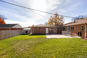 702 Scranton Ct, Aurora, CO 80011 - Photo 35